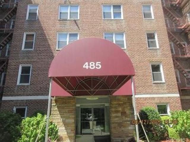 Condo for sale in Glenwood, New York