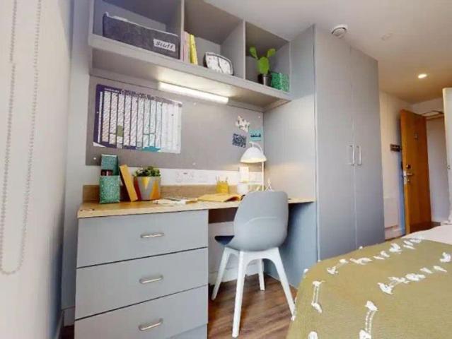 Room for rent in Hillfields, West Midlands