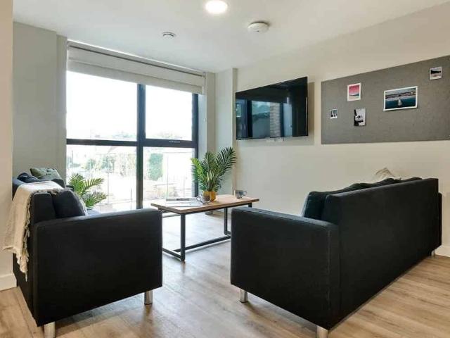 Room for rent in Lansdowne, Springbourne