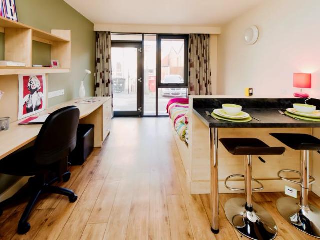 Studio for rent in Elmfield, Leicestershire