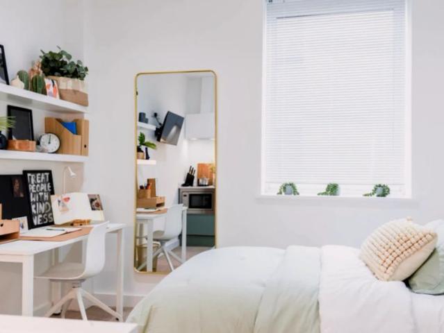 Studio for rent in Stoke, Stoke-on-Trent