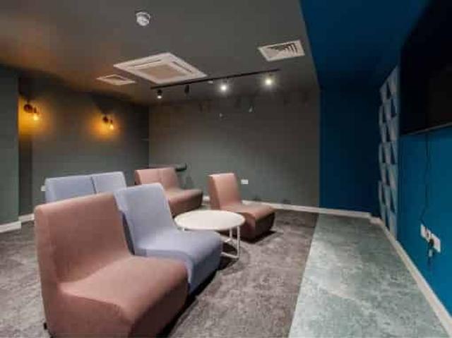 Studio for rent in Hyde Park, West Yorkshire