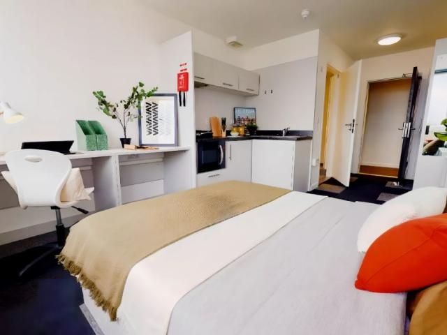 Studio for rent in Haddon, East Midlands