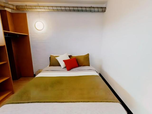 Studio for rent in St Ann's, Haddon
