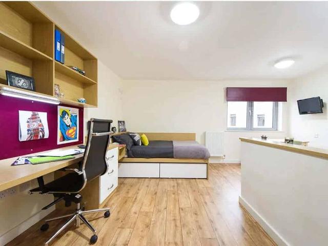 Studio for rent in Norbiton, Greater London