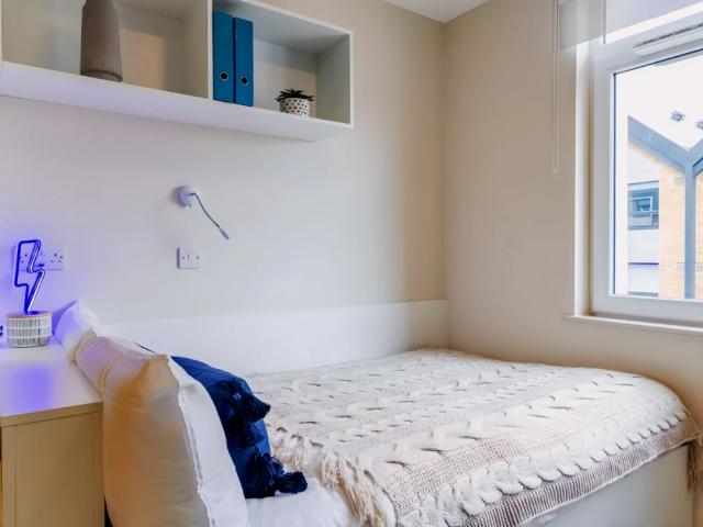 Studio for rent in Watergate, Devon