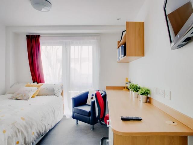 Studio for rent in Selly Oak, West Midlands