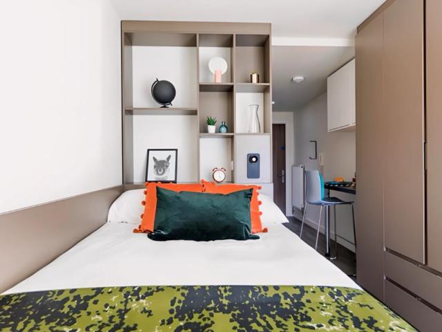 Studio for rent in New Malden, Greater London