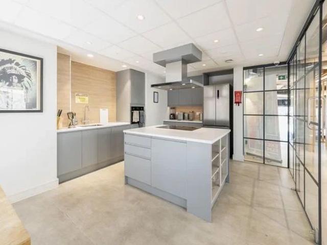 Studio for rent in Watergate, Devon