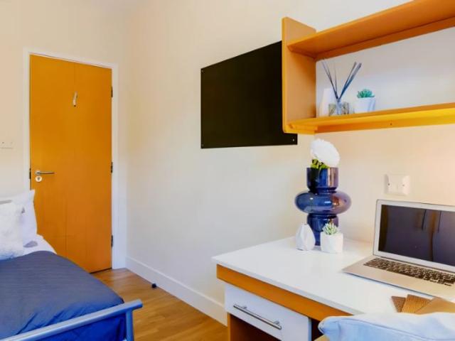 Studio for rent in The Park, City of Nottingham