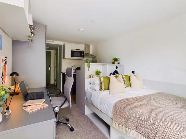 Studio for rent in New Lodge, Northern Ireland