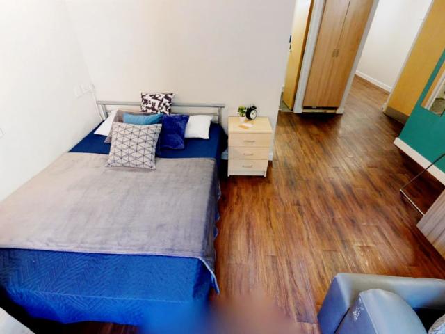 Studio for rent in Great Horton, West Yorkshire