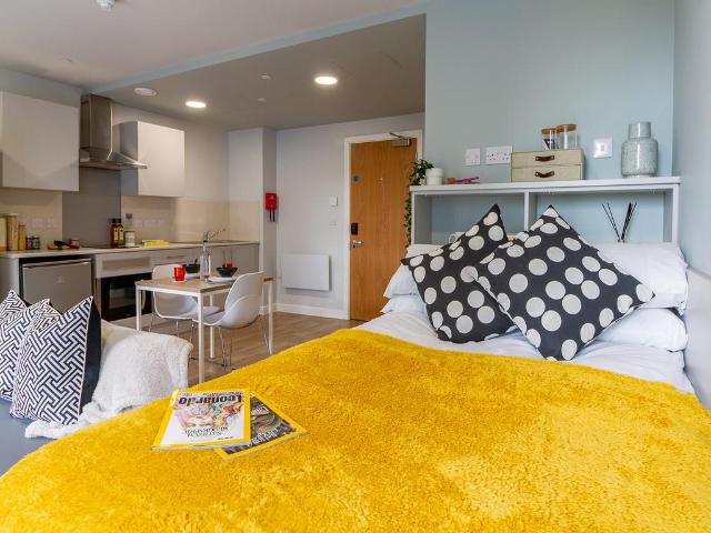 Apartment for rent in Hyde Park, West Yorkshire