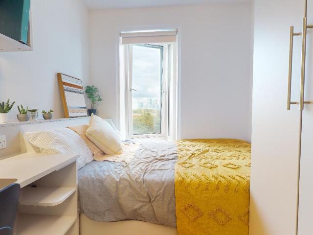 Studio for rent in Mile End, Greater London