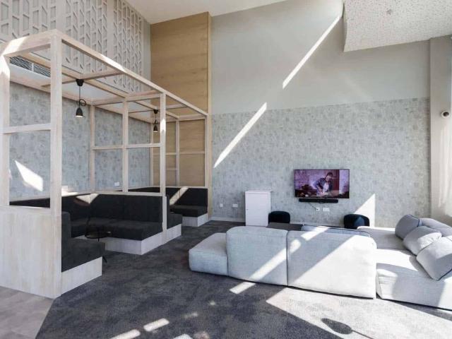 Studio for rent in Bulk, Bare