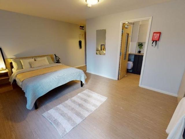 Studio for rent in Highfields, Old Wharf