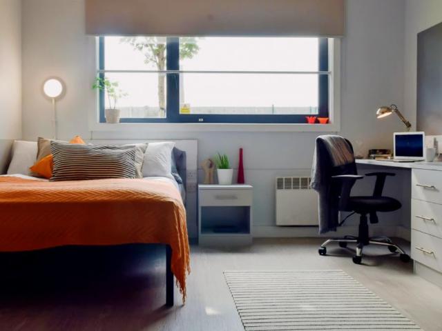 Studio for rent in Scotland