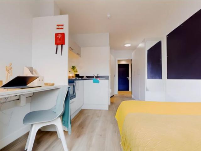 Studio for rent in Haddon, East Midlands
