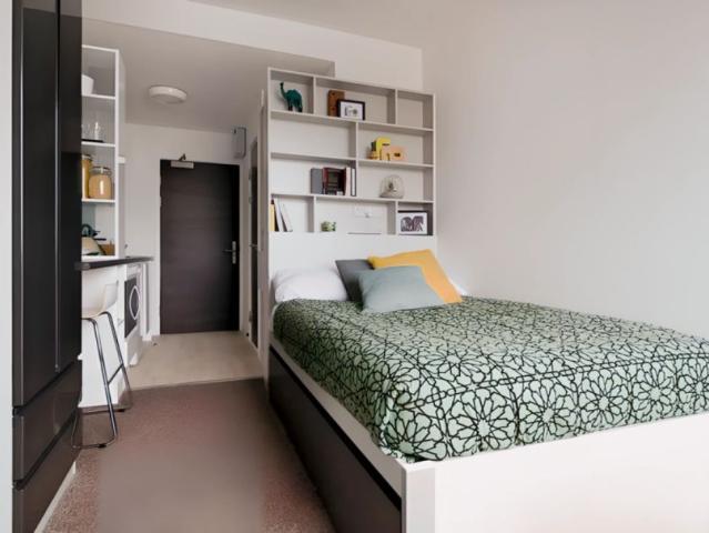 Studio for rent in Scotland
