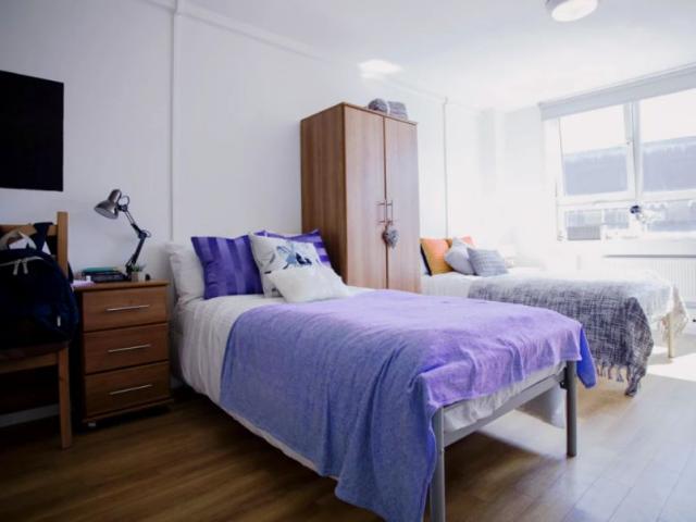 Room for rent in North Kensington, Greater London