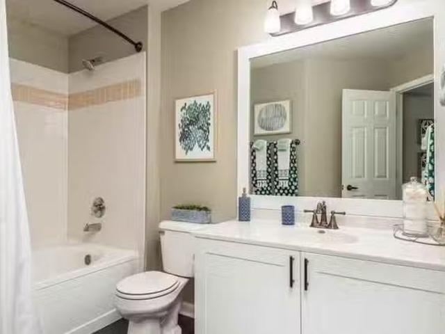 Condo for rent in Aurora