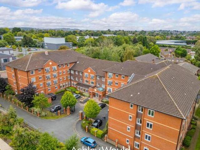 House for sale in Bromsgrove, Worcestershire