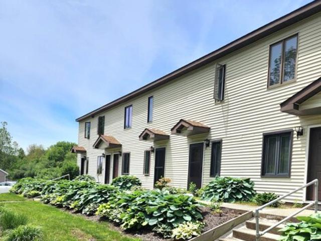Condo for sale in Pomfret