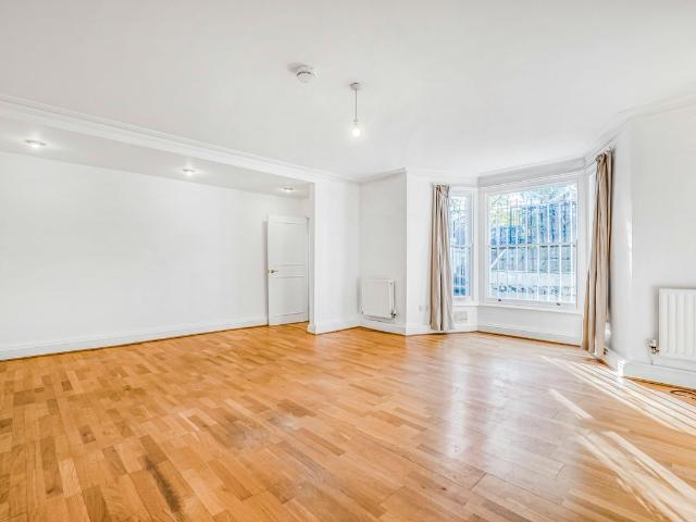 Apartment for rent in London Borough of Hammersmith and Fulham, Greater London