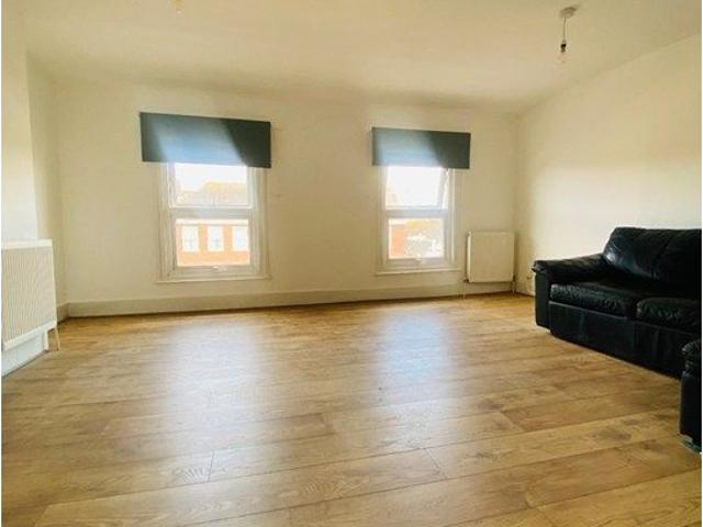 House for rent in Hook, Greater London