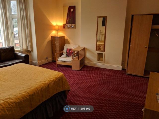 Room for rent in Northgate Village, Two Mills