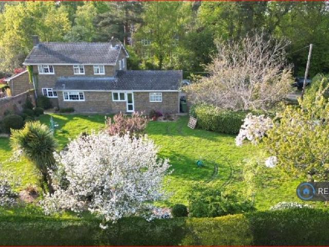 House for rent in Broadoak, Helford