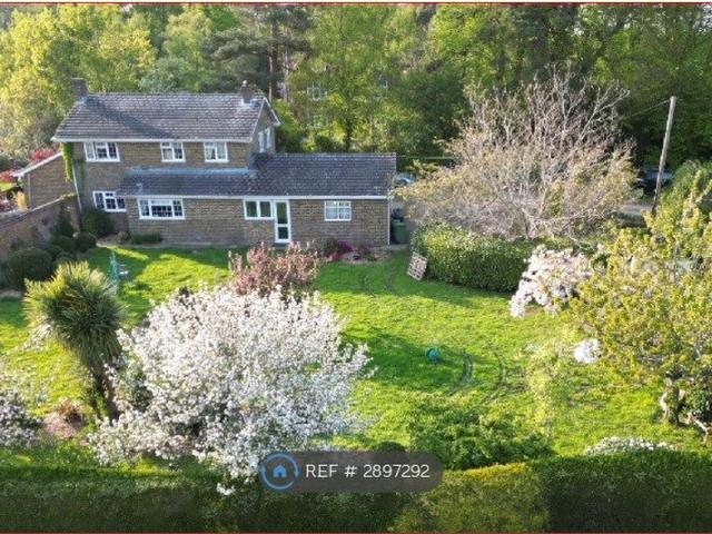 Room for rent in Broadoak, Helford