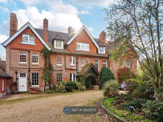 Apartment for rent in Ashurst Bridge, Hampshire