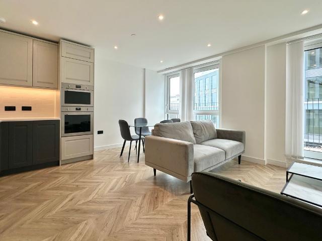 Apartment for rent in Norbiton, Greater London