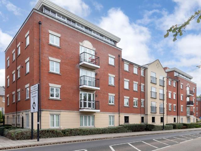 Apartment for rent in Alstone, Golden Valley