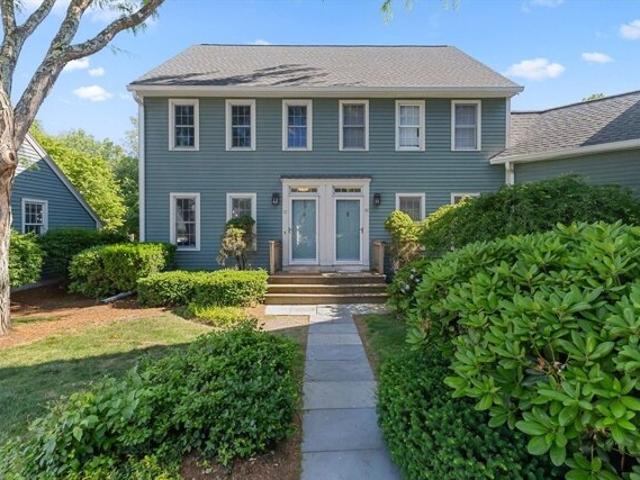 Condo for sale in Shrewsbury, Massachusetts