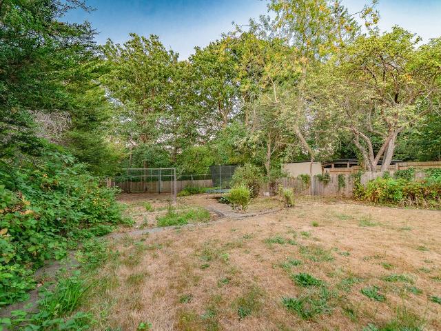 House for rent in New Southgate, Greater London