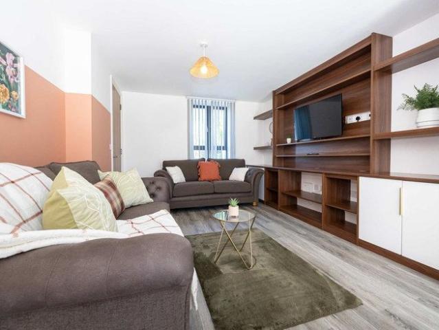 Townhouse for rent in Pendock, Greater Manchester
