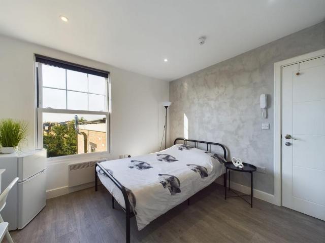 House for rent in West Hackney, Greater London