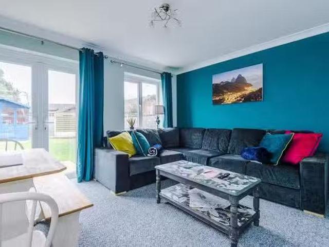 Apartment for rent in Broughton, Wales