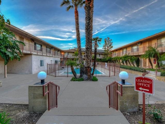 Apartment for rent in Orange, California