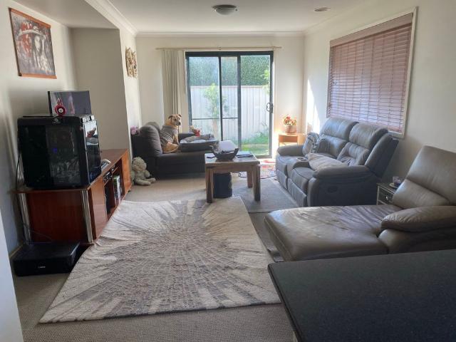 Room for rent in Camerons Creek, Victoria