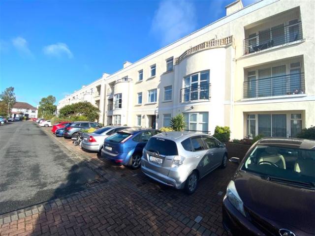 Apartment to rent in Bluebell, Dublin