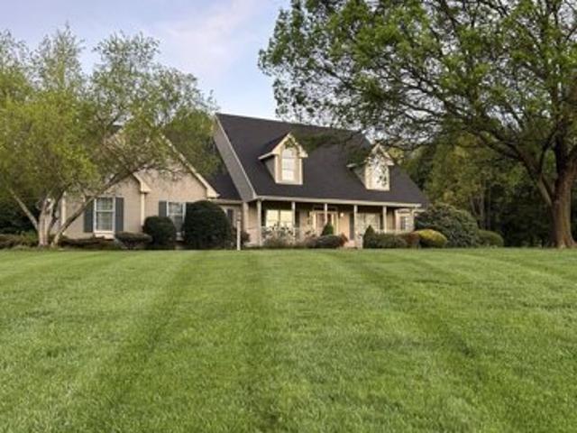 House for sale in Ellington