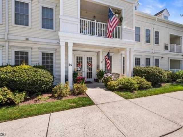 Condo for sale in Brookfield Glen Condominiums, White Township