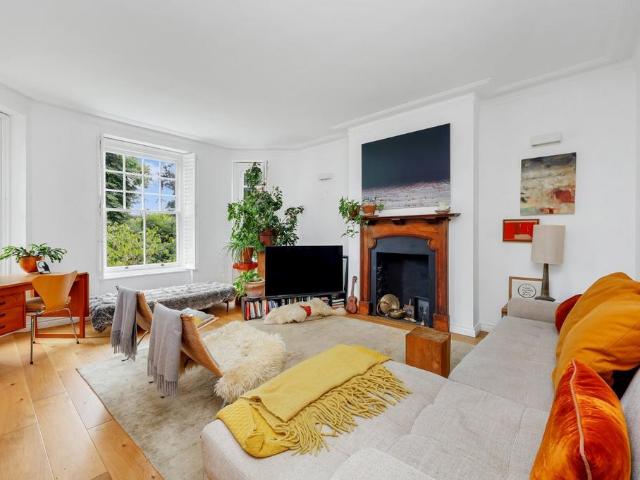 Apartment for rent in Highgate, Greater London