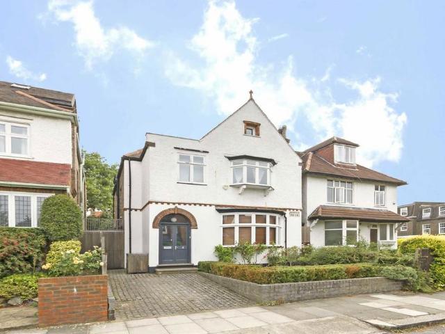 House for rent in Dartmouth Park, Greater London