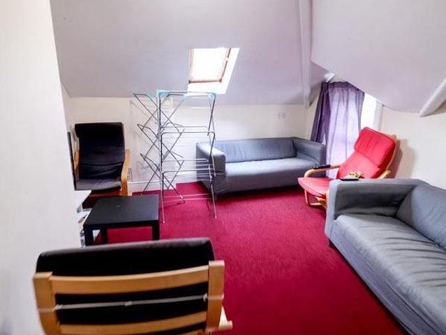 Room for rent in Stoke Lodge and The Common, Patchway