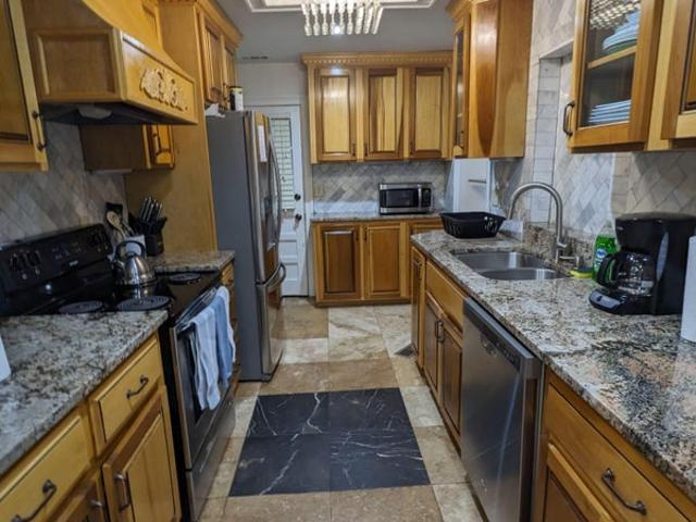 Room for rent in Brookhaven, Georgia