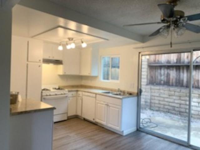 Apartment for rent in Garden Grove, California